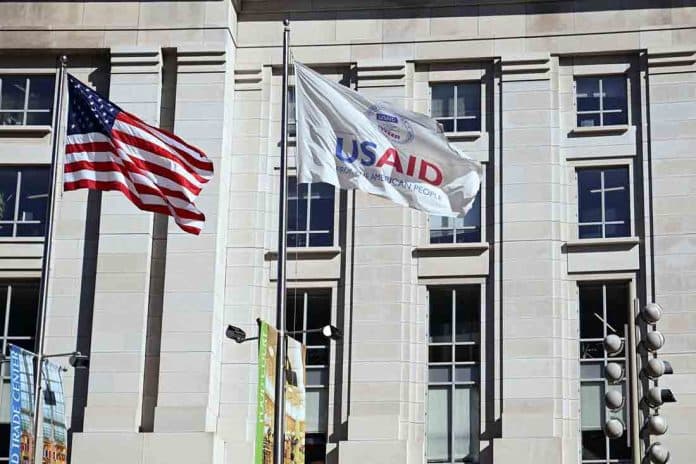 Ilustracija članka: Istraga o trošenju USAID-ovog novca u BiH: Nepoznato gdje je utrošeno 250 milijuna dolara