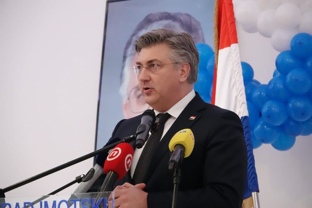 Ilustracija članka: Plenković najavio ključni projekt za Imotsku krajinu: Cesta Imotski – Zagvozd kreće u realizaciju, vrijedna čak 80 milijuna eura