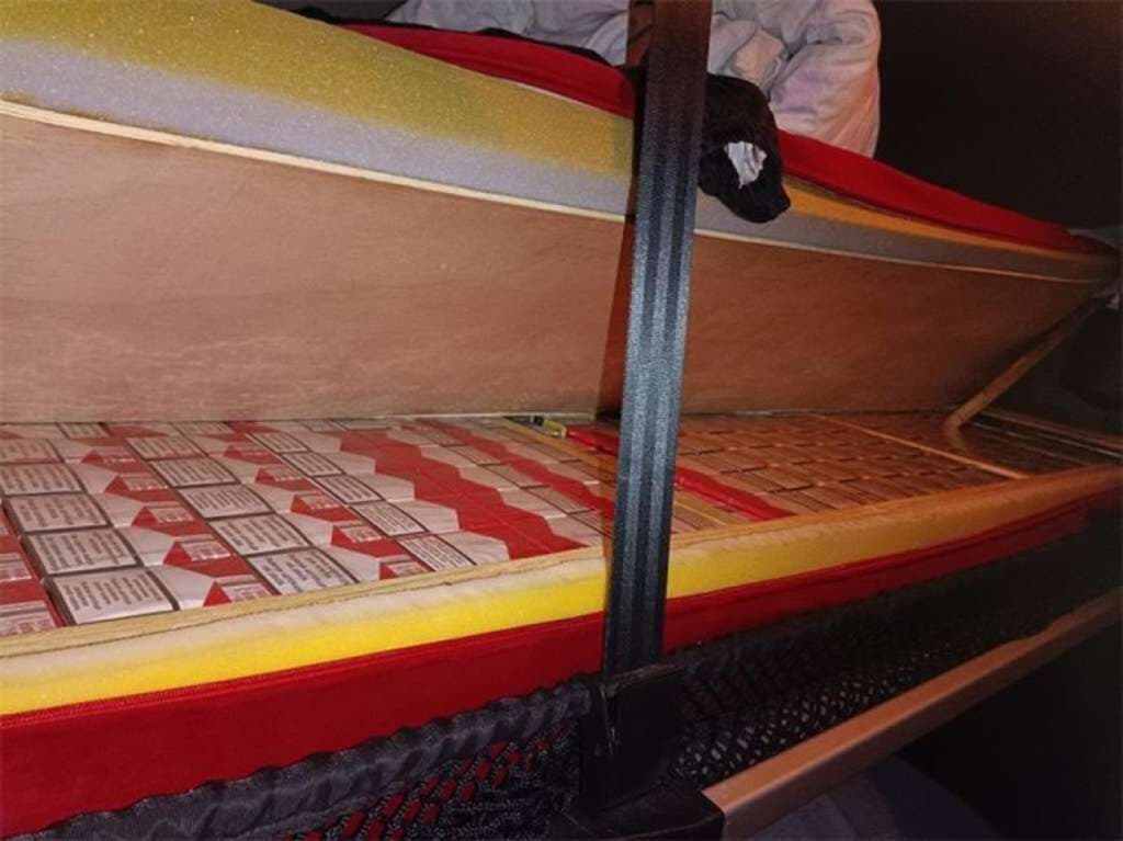 Ilustracija članka: Vozač iz BiH krijumčario cigarete u madracu, kažnjen s 45.000 eura