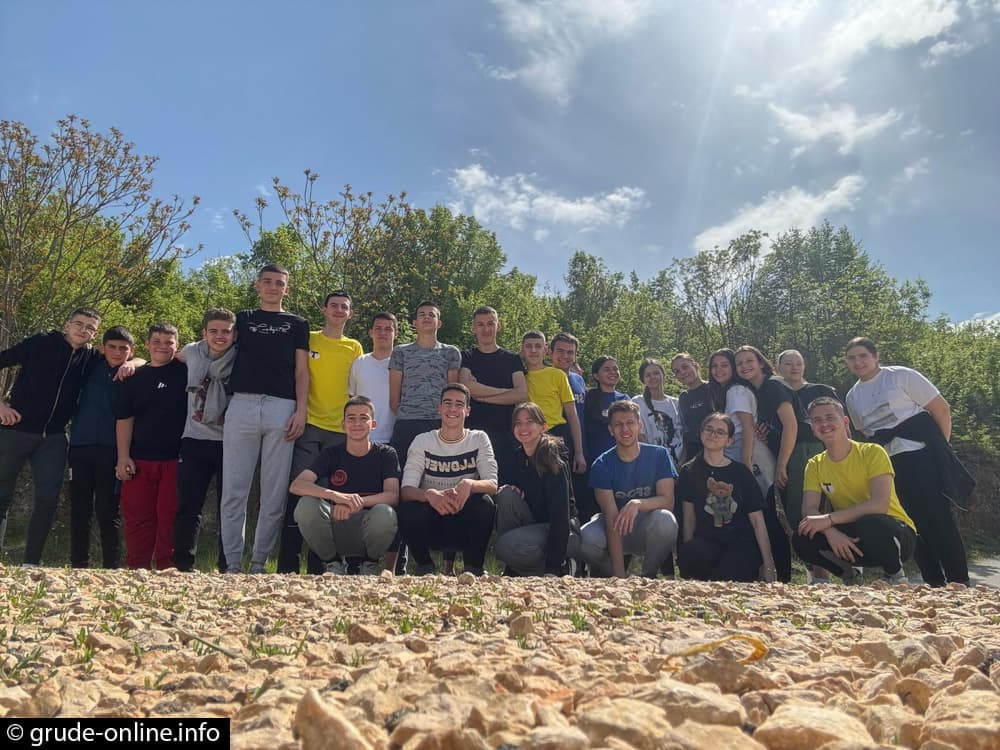 Ilustracija članka: Održana ekološka akcija čišćenja u Ružićima