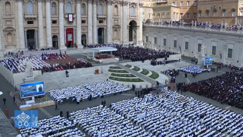 Ilustracija članka: Službeno počeo pontifikat pape Lava XIV.