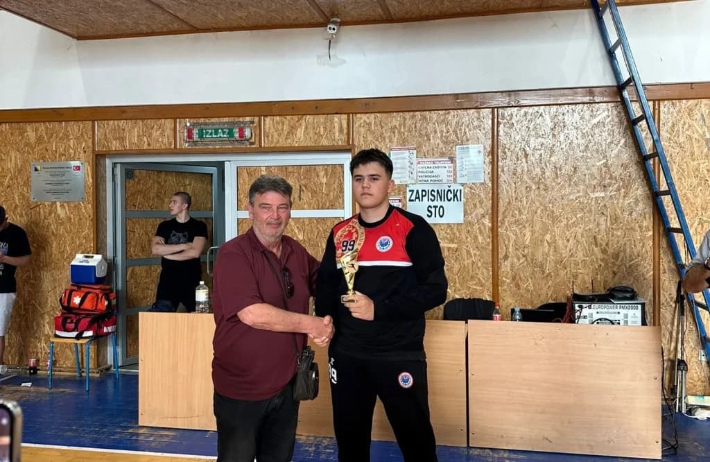 Ilustracija članka: Gruđanin Ante Šimić najbolji vratar rukometnog prvenstva