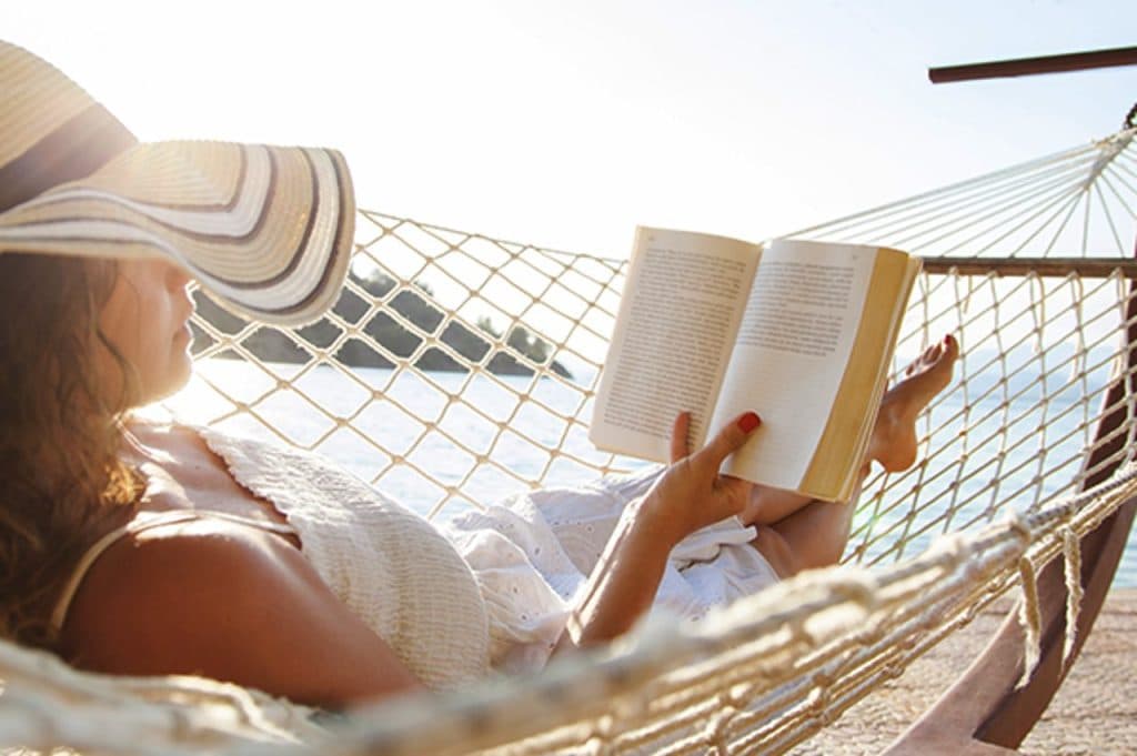 Ilustracija članka: Zbog nedostatka radnika brojne tvrtke idu na kolektivni odmor