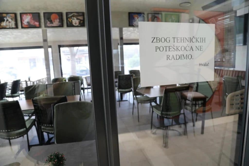 Ilustracija članka: Makarski ugostitelji planiraju 24-satni štrajk usred sezone: ”Ne možemo disati od inspekcija”