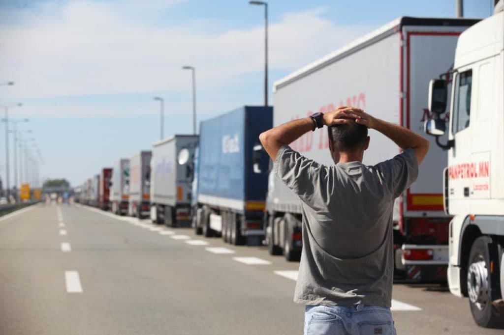 Ilustracija članka: Vozači kamiona u BiH idu u blokadu graničnih prijelaza i prometnica