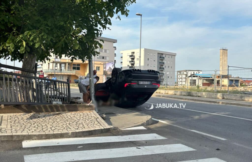 Ilustracija članka: Prometna nesreća u Posušju: BMW završio na krovu
