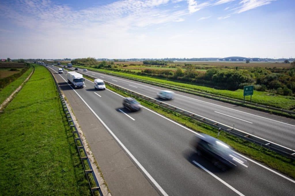 Ilustracija članka: Ove jeseni FBiH dobiva nove kilometre autoceste te dva velika tunela