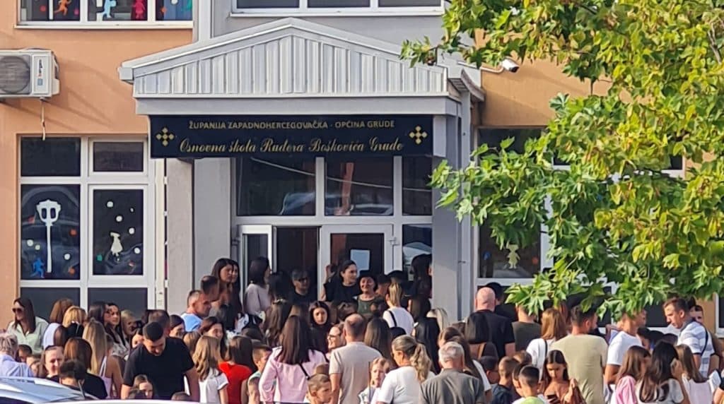 Ilustracija članka: U općini Grude 149 prvašića započelo novu školsku godinu