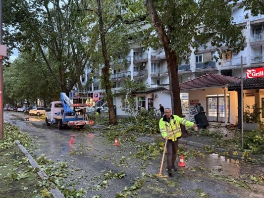 Ilustracija članka: FOTO: Olujno nevrijeme pogodilo Mostar, uzrokovalo veliku štetu na ulicama