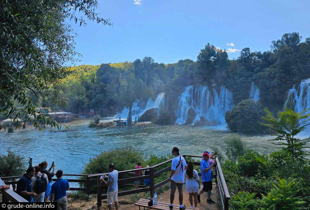 Ilustracija članka: HSP BiH: Kravica ne smije biti betonizirana – pozivamo na zaštitu prirodnog bisera Hercegovine