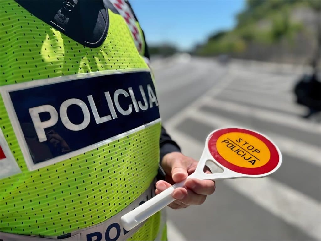 Ilustracija članka: Počinje školska godina: Policija ŽZH pokreće akciju “Sigurno do škole 2025”
