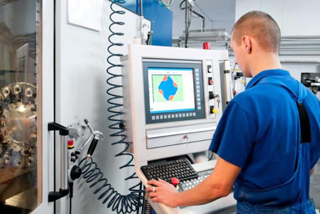 Ilustracija članka: Tehnološki park Posušje raspisuje javni poziv za obuku za CNC programera/operatera