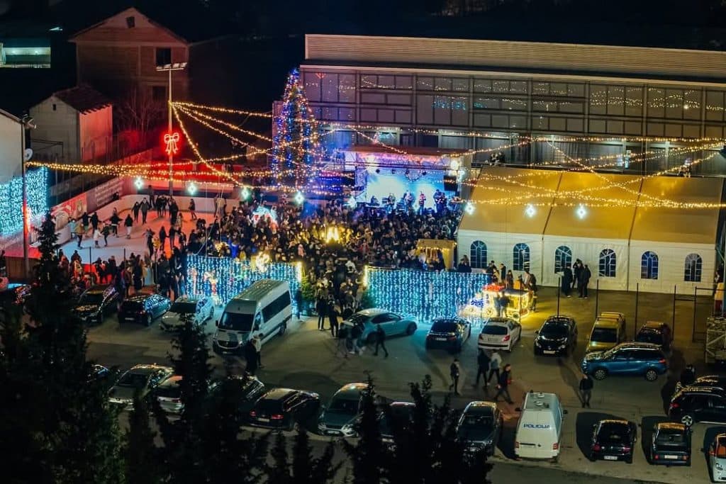 Ilustracija članka: Bogat program “Adventa u Zmijavcima”: Grašo, Dalmatino, Žečić, Bulić, Giuliano, Šoše, dječje predstave