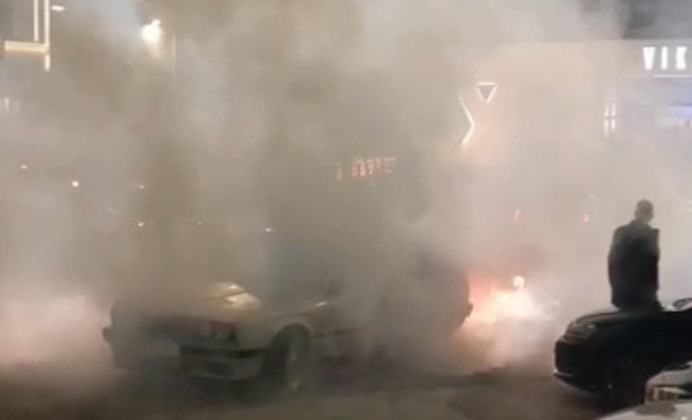 Ilustracija članka: Vozači iz svadbene povorke “driftali” u Posušju – policija ih brzo pronašla