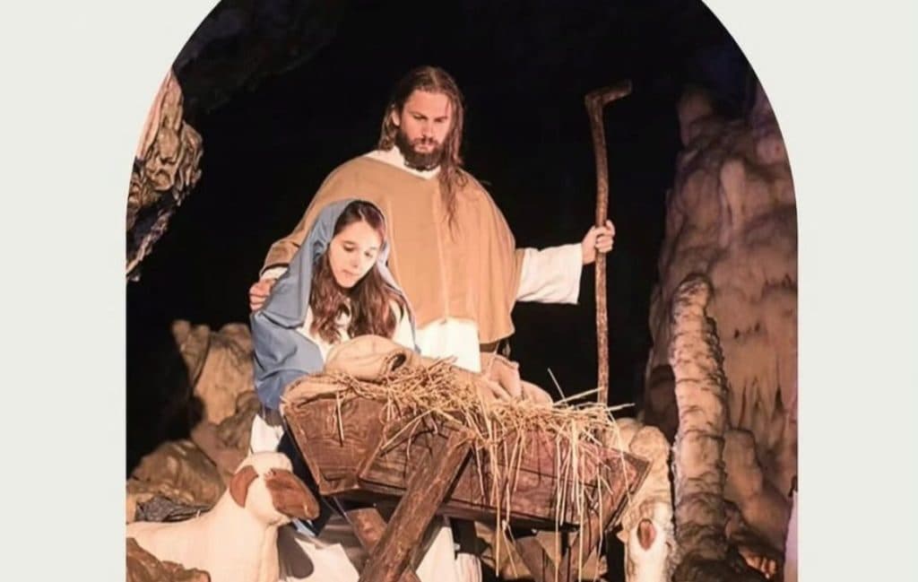 Ilustracija članka: Žive jaslice u Ravlića pećini – jedinstveni božićni događaj u Grudama