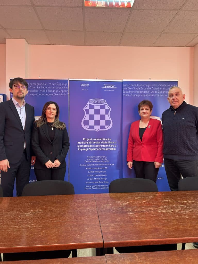 Ilustracija članka: Potpisan ugovor o prekvalifikaciji medicinskih sestara/tehničara u stomatološke sestre/tehničare