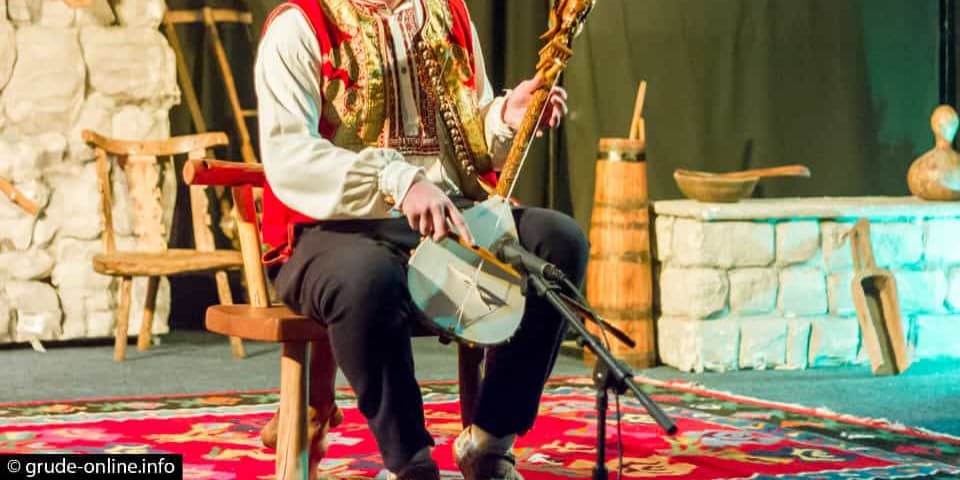 Ilustracija članka: Gusle na popisu ugrožene svjetske baštine