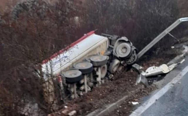 Ilustracija članka: Tragedija kod Širokog Brijega: U samoslijetanju teretnog vozila poginuo 48-godišnji vozač iz Posušja