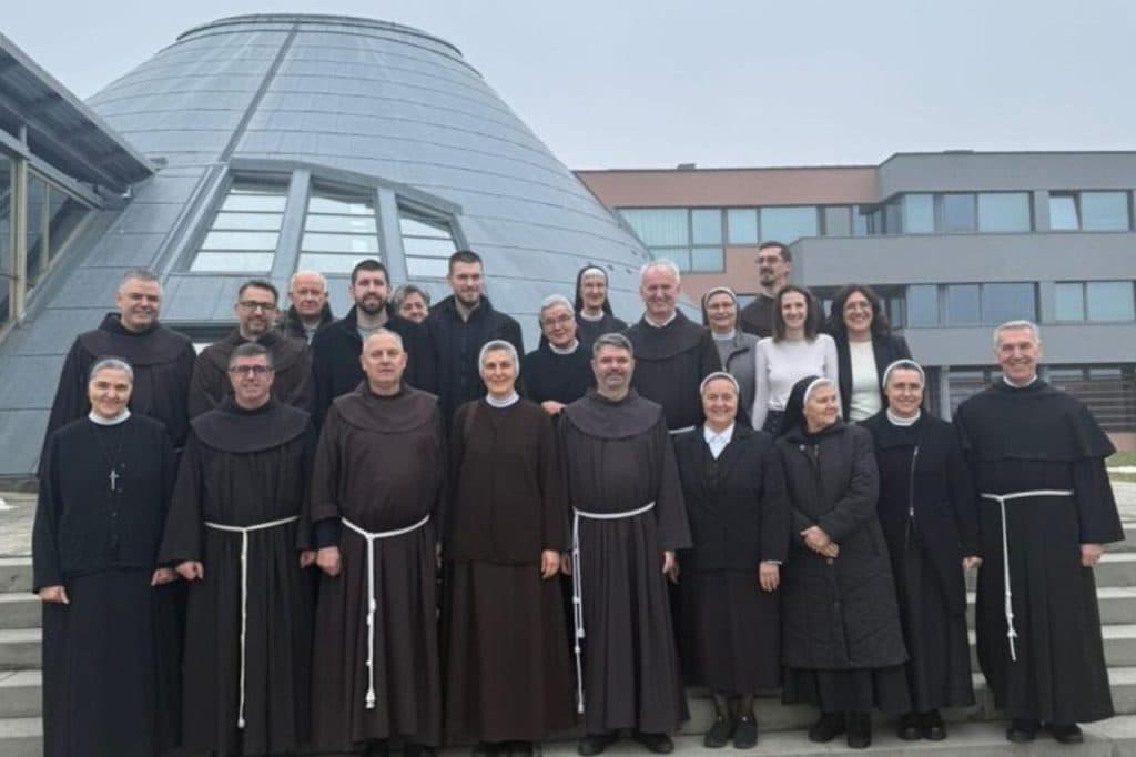 Ilustracija članka: Međugorje postaje središnje mjesto zajedničkog okupljanja franjevačkih zajednica iz RH i BiH