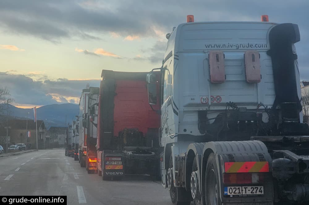 Ilustracija članka: Prijevoznici neće dopuštati prolazak cisterni s gorivom preko granice