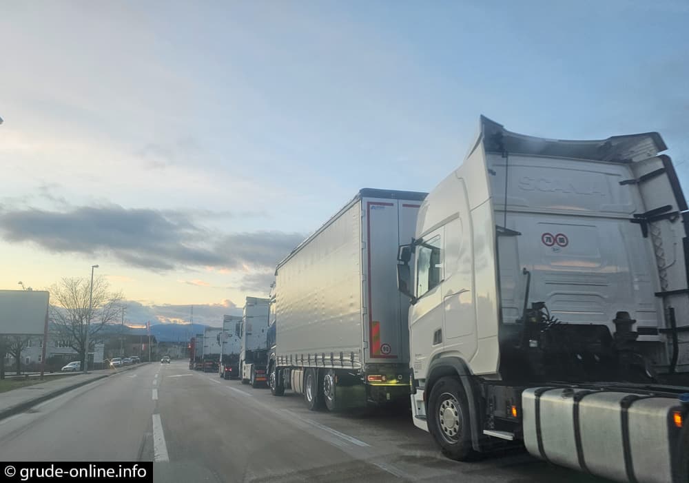 Ilustracija članka: Prijevoznici zaprijetili blokadom svih granica u BiH