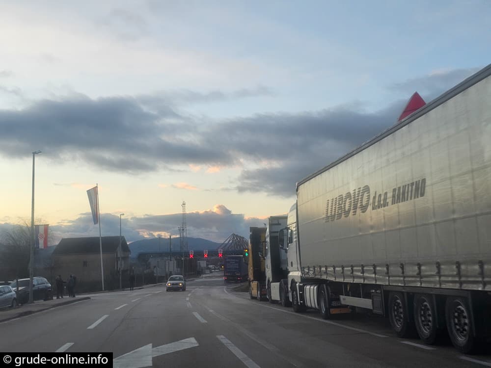 Ilustracija članka: Policija zabranila prosvjede na granicama u ŽZH: Prijevoznici bez dozvole za blokade