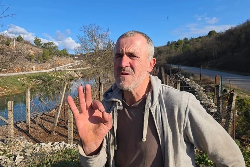 Ilustracija članka: VIDEO | Nema jednu nogu, drži 150 koza i traži treću ženu