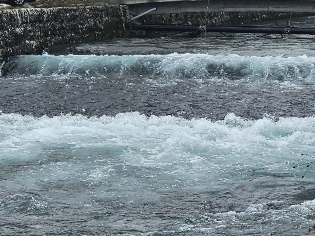 Ilustracija članka: Izdano upozorenje: Moguća su izlijevanja vodotoka, bujične i lokalne poplave u Hercegovini