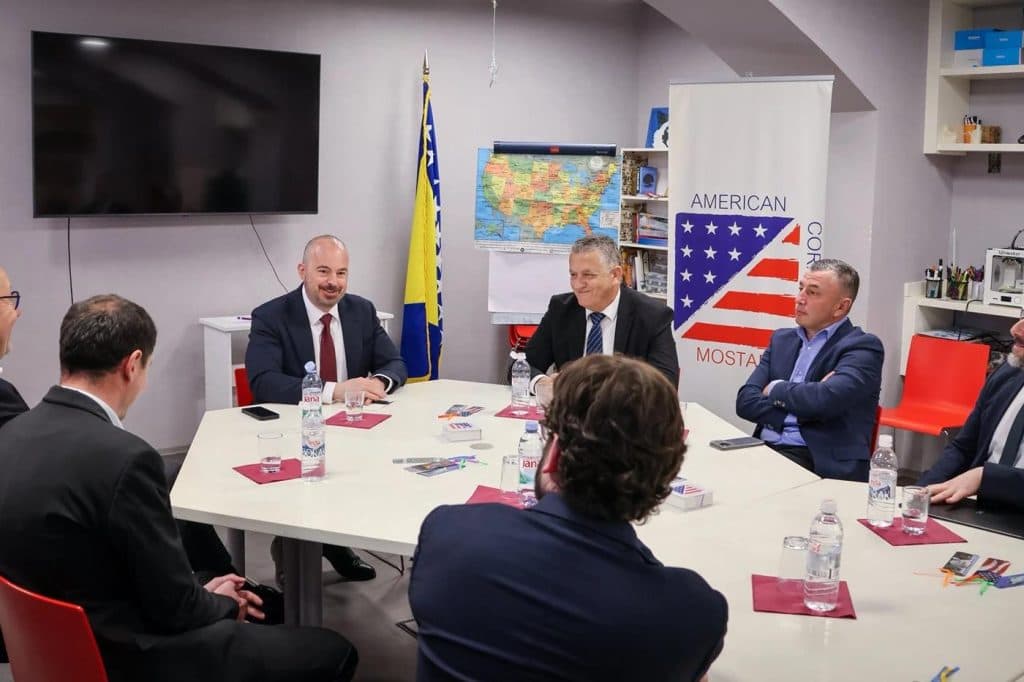 Ilustracija članka: Ginkel s hercegovačkim poduzetnicima razgovarao o Južnoj interkonekciji