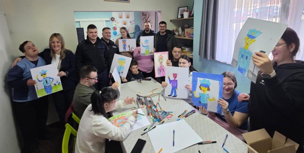Ilustracija članka: Policija ŽZH u „Kutku sreće“: Zajedništvo i podrška osobama s invaliditetom