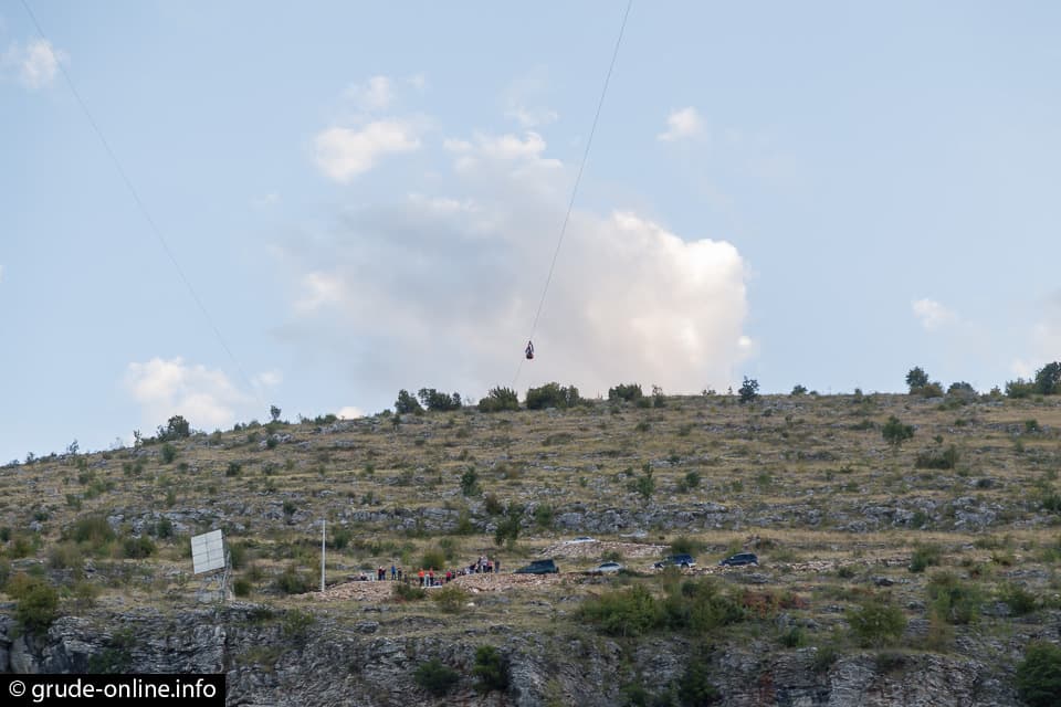 Ilustracija članka: Zip line u Peć Mlinima starta 1. svibnja