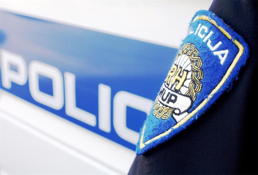 Ilustracija članka: Drama na A1 kod Zagvozda: Uhićena dvojica vozača