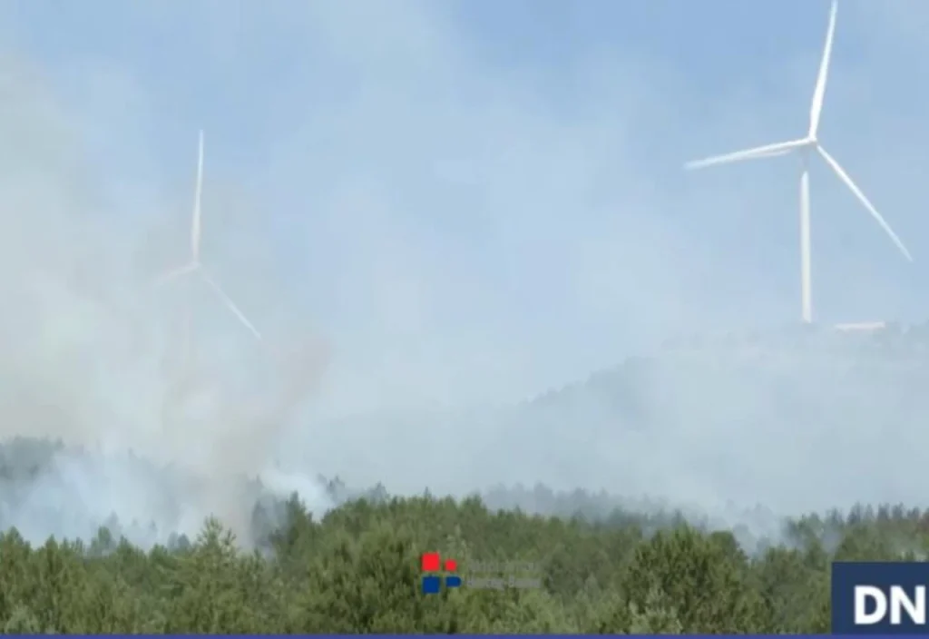 Ilustracija članka: VIDEO | Požar na nepristupačnom terenu kod Posušja, traži se dodatna pomoć