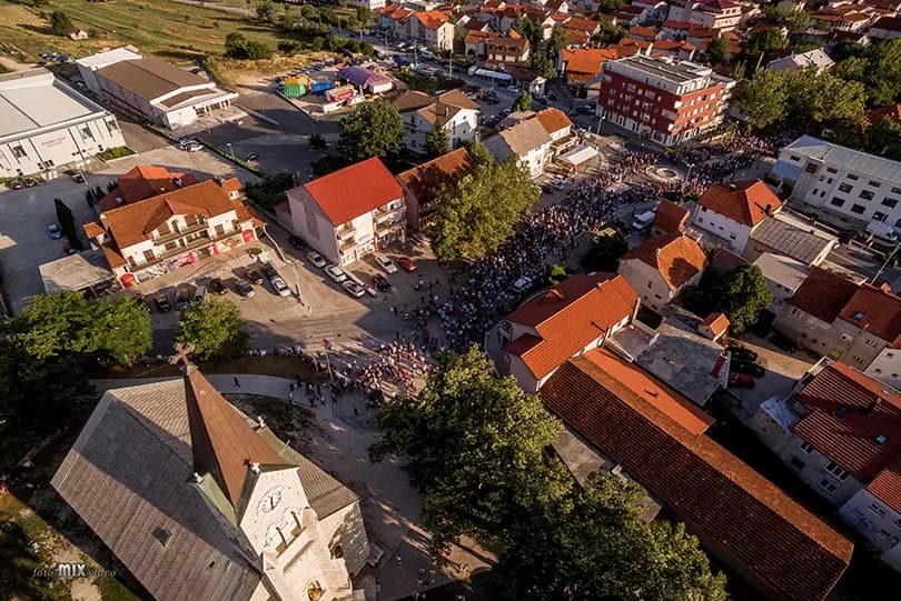 Ilustracija članka: Posušje: Posebna regulacija prometa i apel uoči blagdana Velike Gospe