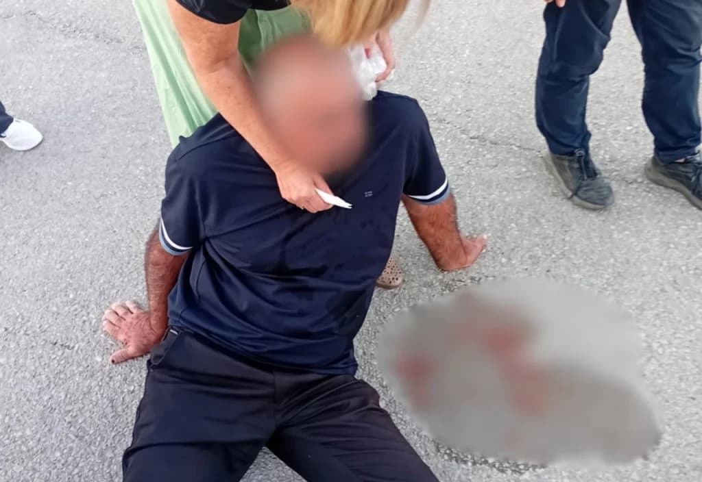 Ilustracija članka: Napadnuta delegacija HRS-a u Ravnom: Raguž pogođen kamenom u glavu