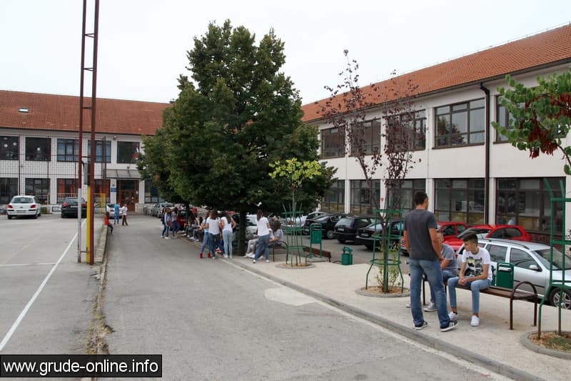 Ilustracija članka: Novi štrajk upozorenja u srednjim školama u ŽZH