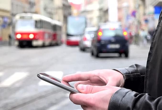 Ilustracija članka: Uskoro jeftiniji telefonski razgovori s građanima zemalja u regiji