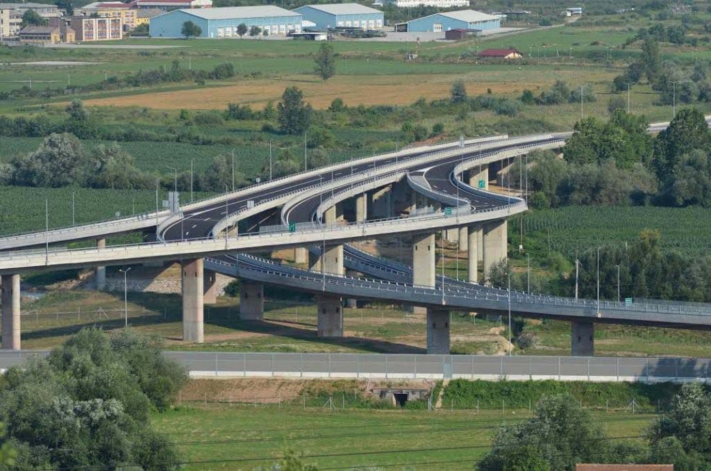 Ilustracija članka: Akcize na gorivo: Ping-pong između vladajućih i opozicije