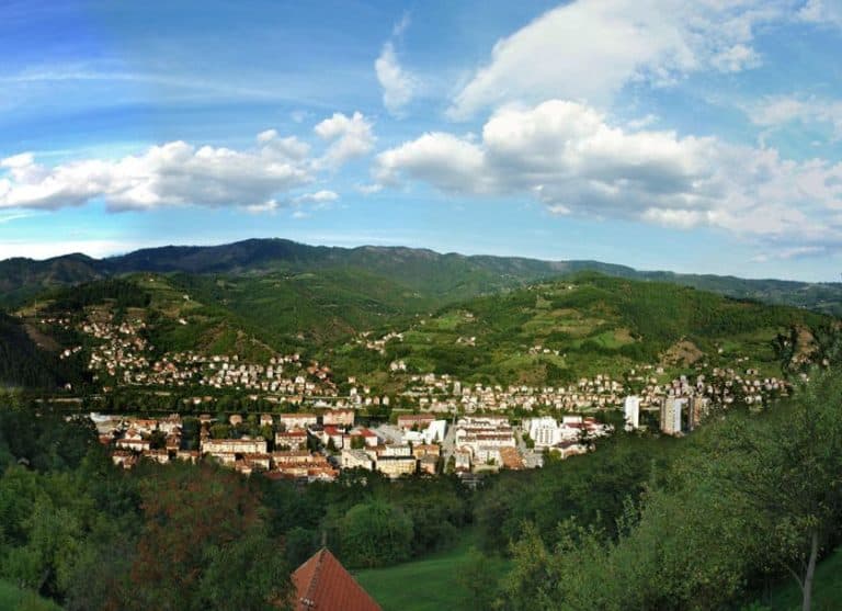 Ilustracija članka: DRAMA U ČITLUKU: Zarobili tetku iz Njemačke jer je došla praznog gepeka