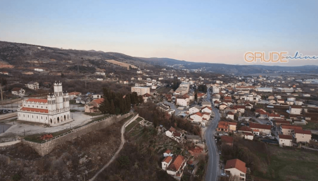 Ilustracija članka: U tri godine iz BiH otišlo 30.000 katolika