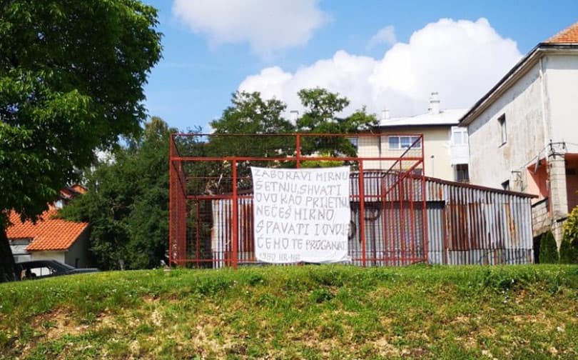 Ilustracija članka: Mamiću osvanula prijetnja preko puta omiljenoga kafića u Tomislavgradu?