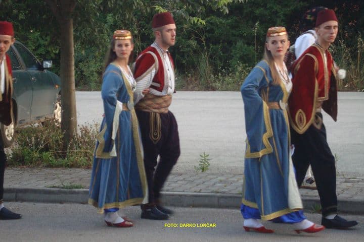 Ilustracija članka: Zmijavci slave svetog Lovru, na smotri folklora i KUD-ovi iz BIH