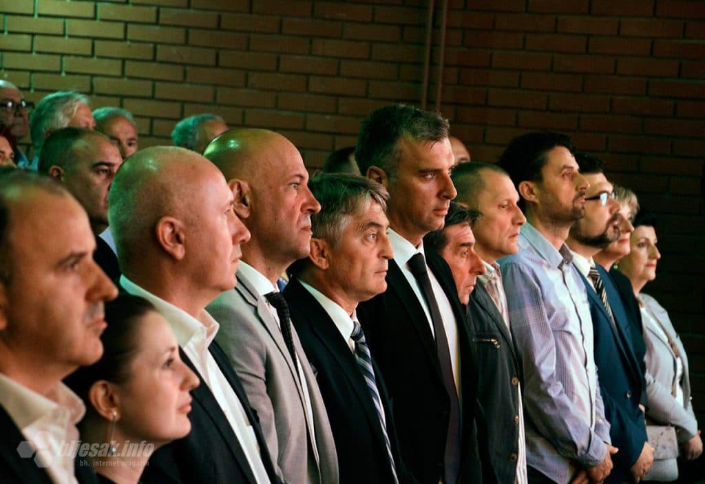 Ilustracija članka: Komšić protiv konstitutivnosti