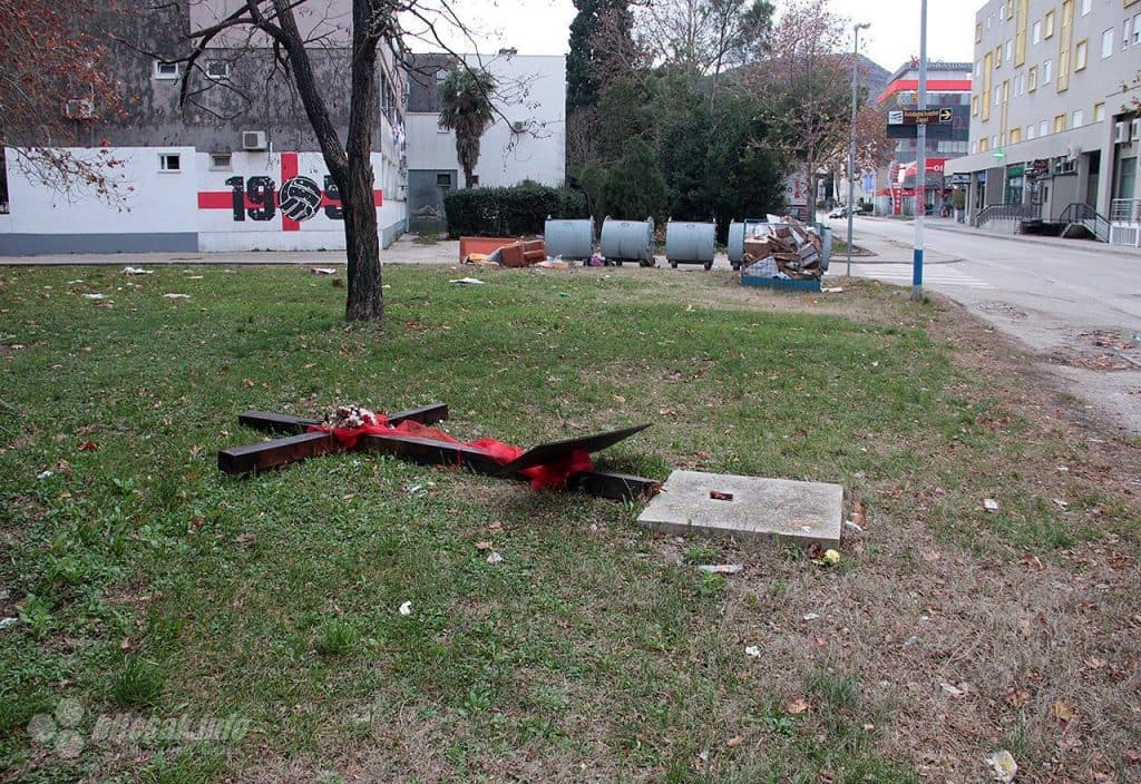 Ilustracija članka: U Mostaru srušen križ posvećen vukovarskim braniteljima