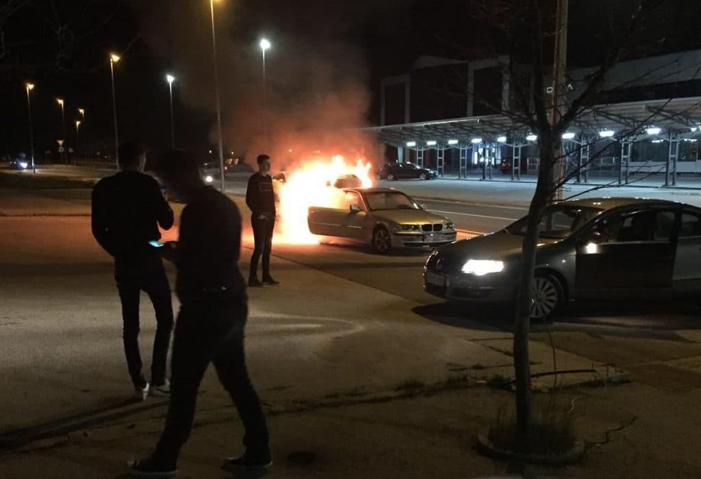 Ilustracija članka: Posušje: BMW se zapalio u vožnji (FOTO)