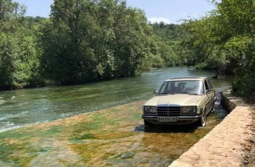 Ilustracija članka: Tihaljina: “Parkirao” Mercedes u rijeku