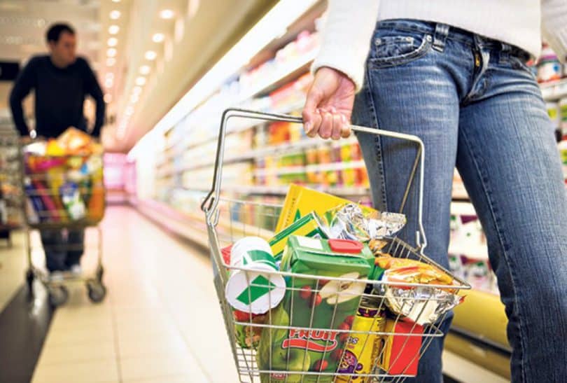 Ilustracija članka: Potrošačka korpa 2389, plaća 1046 KM