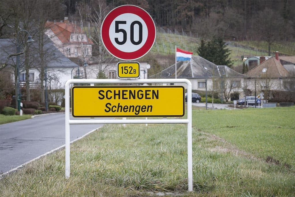 Ilustracija članka: Hrvatskoj zeleno svjetlo za Schengen