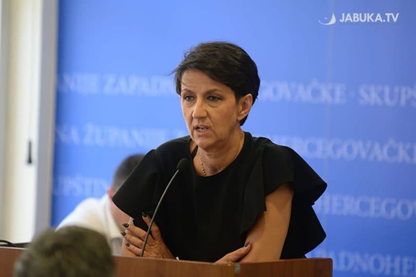 Ilustracija članka: Mladi uputili pismo ministrici Mikulić za adekvatno vrednovanje rada i uspjeha u školama