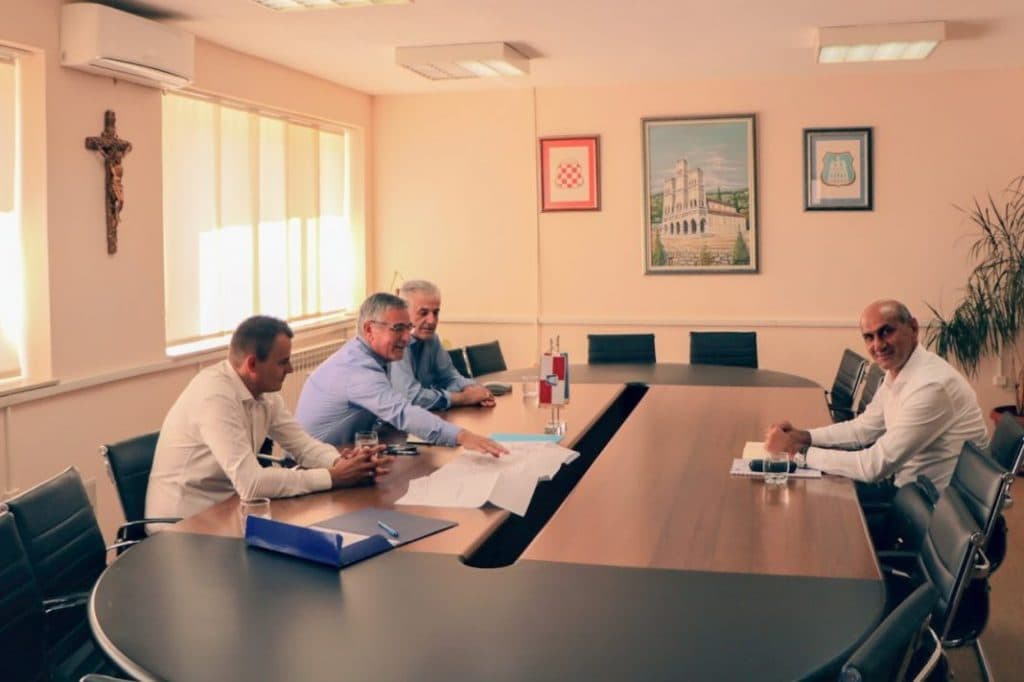 Ilustracija članka: Direktor JP Ceste Federacije BiH posjetio općinu Grude, razgovaralo se o obilaznici